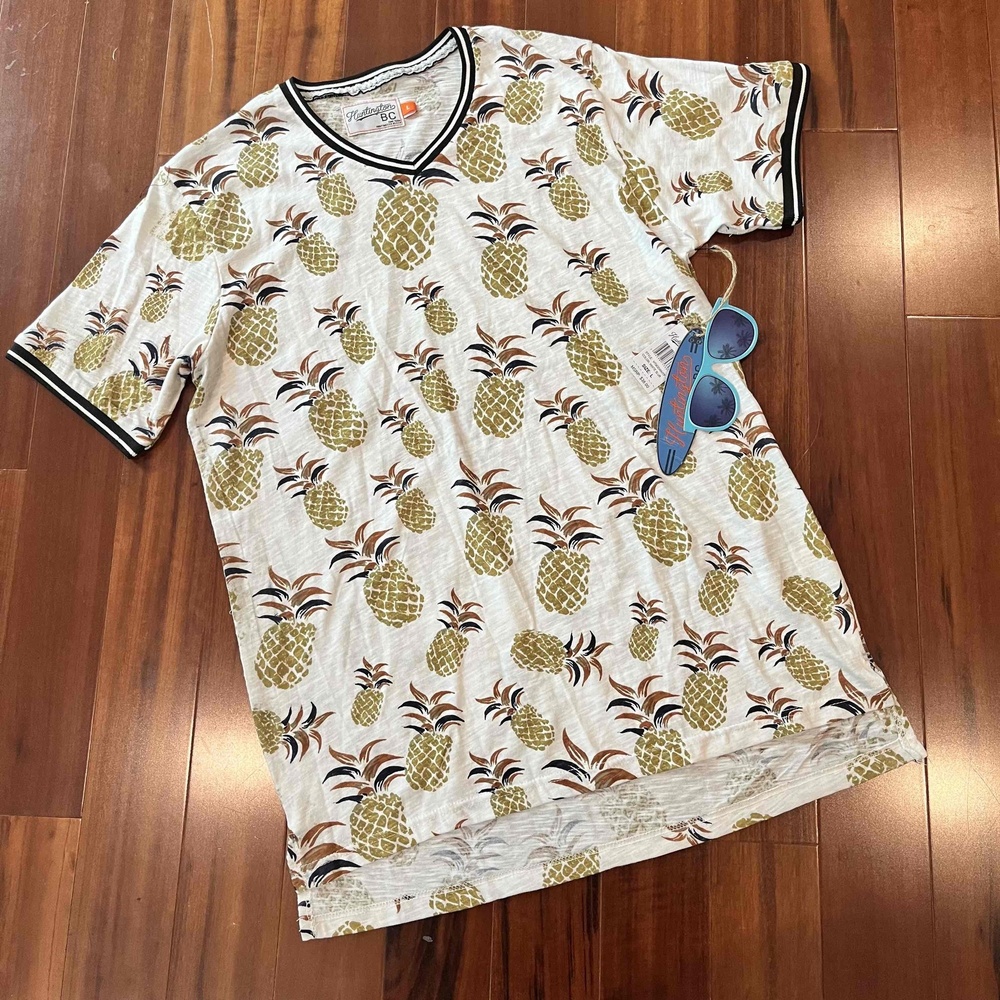 New Huntington BC Graphic Tee White Slub T-Shirt Pineapple Fruit Print Size L